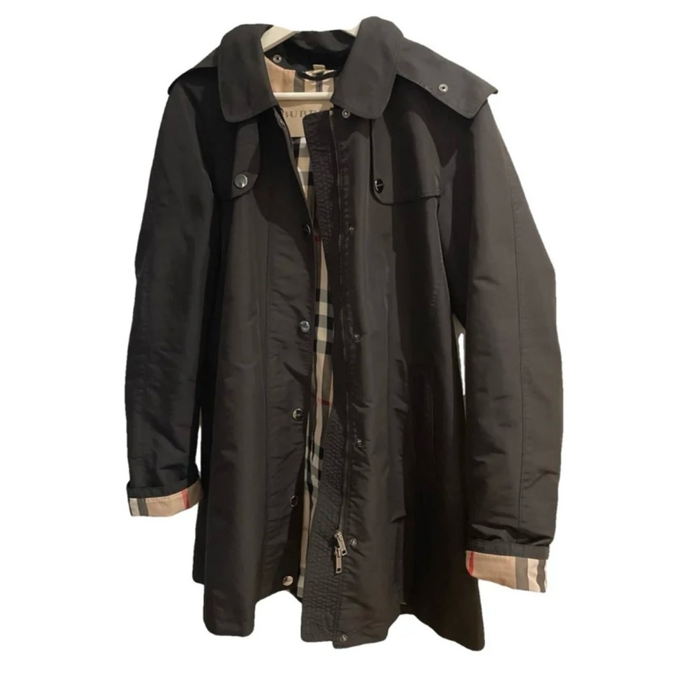 🔥🔥Burberry Black Raincoat with Plaid Cuffs🔥🔥